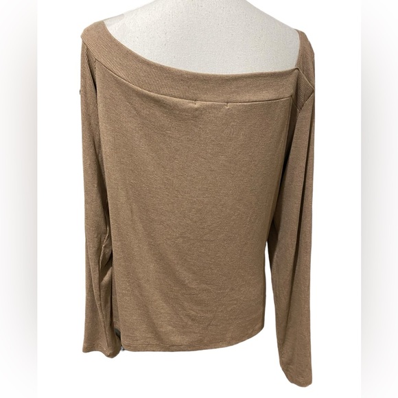 NWT LNA Long Sleeve Otis Ribbed Top Size 2X - Picture 10 of 12